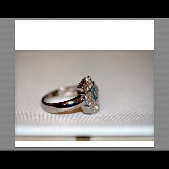 Ring - Picture 2 of 4