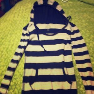 So hoodies sweatshirt.