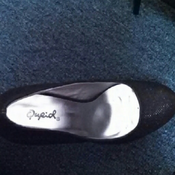 Heels - Picture 2 of 3