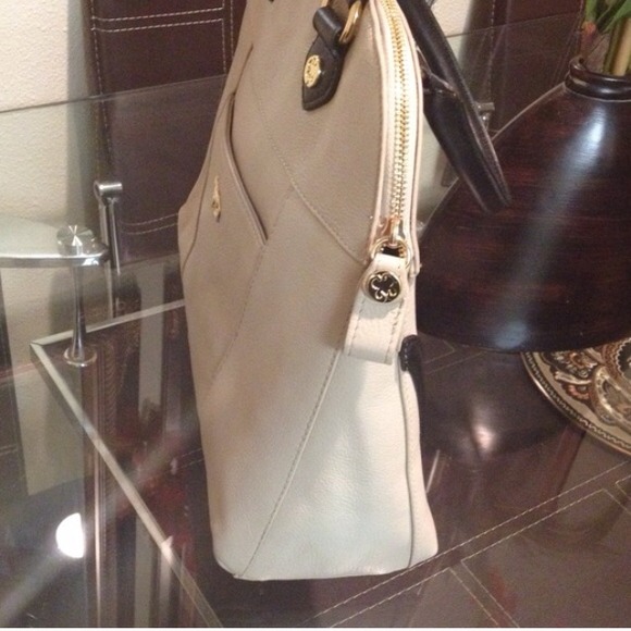 SOLD Emma Fox Leather Ware Hand Bag - Picture 3 of 4