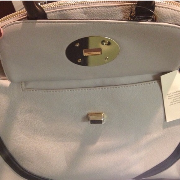 SOLD Emma Fox Leather Ware Hand Bag - Picture 4 of 4