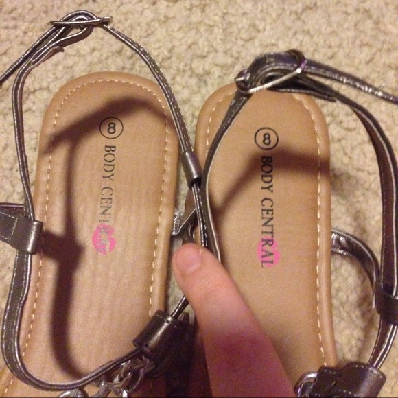 ❌SOLD❌ Metallic silver chain sandals - Picture 3 of 4