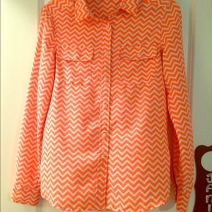 American Eagle Button Down Chevron Shirt