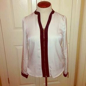 Light weight gold zipper, black & white blouse.