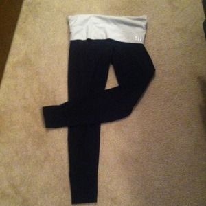 PRICE DROP Victoria secret yogas
