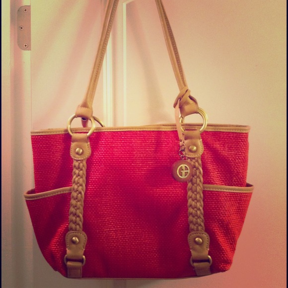 💕SALE🎉Gianni Bini Handbag