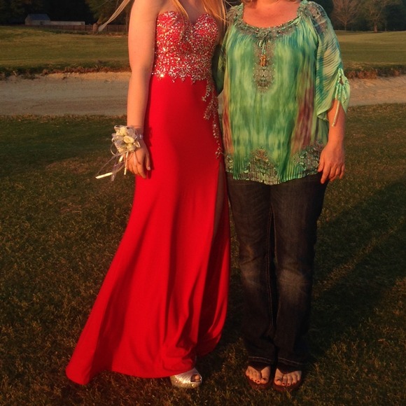 Red sequined prom dress w/ slit