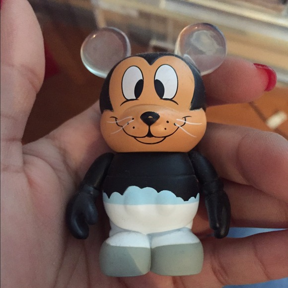 Disney Vinylmation $6