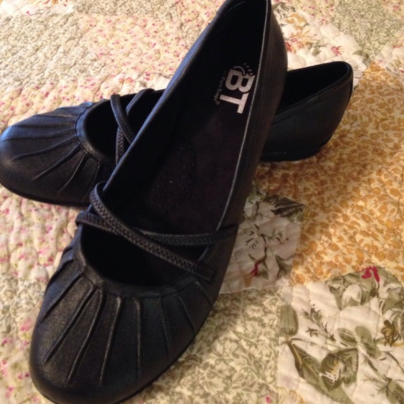 Bare Traps Women's Shoes