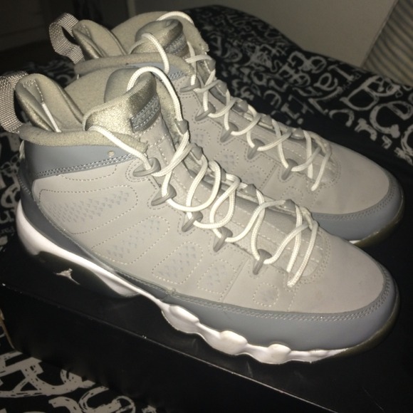 Jordan Shoes - Cool Grey 9's