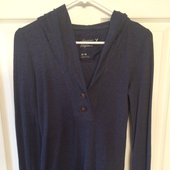 American Eagle hooded long sleeved shirt
