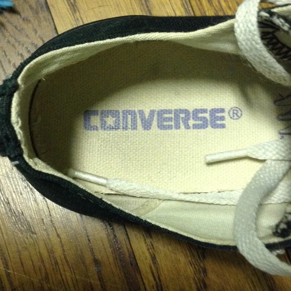 Authentic black converse - Picture 2 of 4