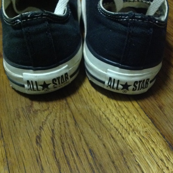 Authentic black converse - Picture 3 of 4