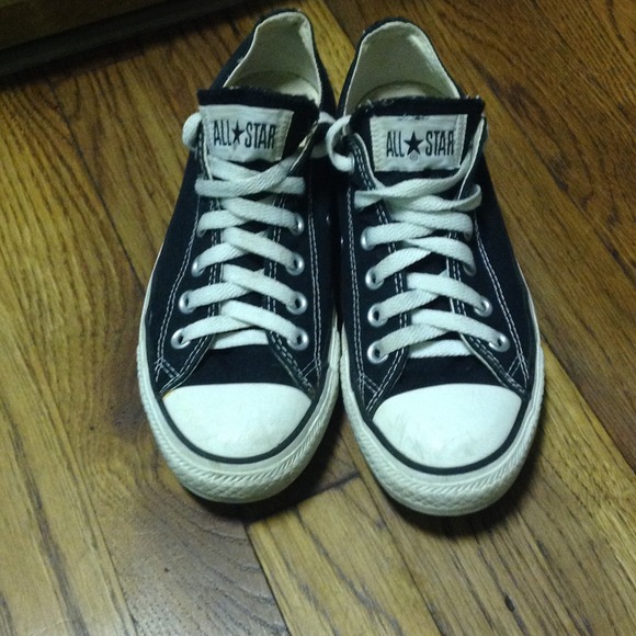 Authentic black converse - Picture 4 of 4