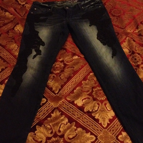 Express Skinny Jeans w Lace Pre-Loved