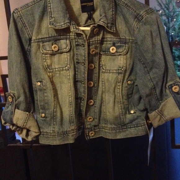 NWT Cropped Jean/Denim Jacket size large