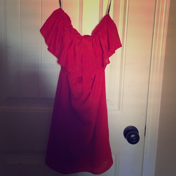 Frilled top red dress