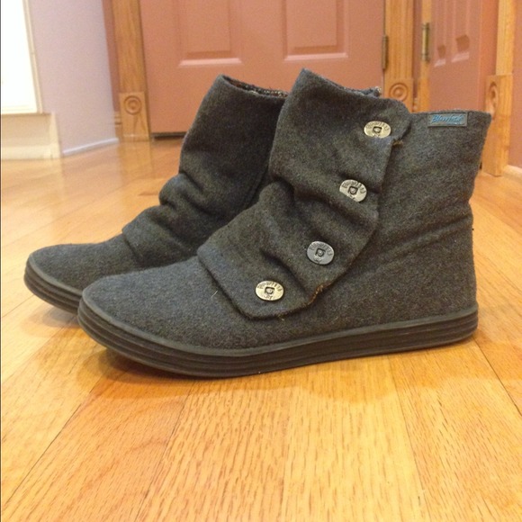 blowfish hobbit boots