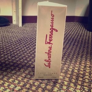 AUTHENTIC Salvatore Ferragamo Pour Femme Perfume.