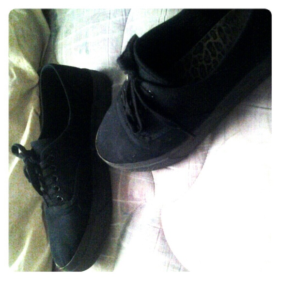 Black BONGO shoes