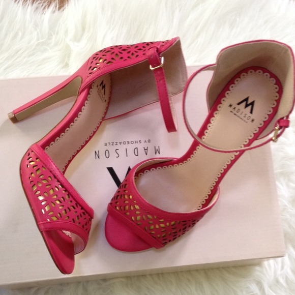 Dark Pink Talha Sandals 8 US Completely New! - Picture 2 of 2