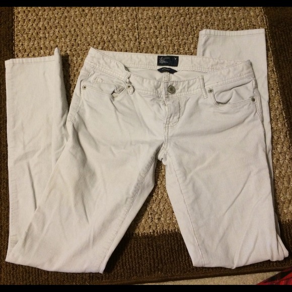 American eagle white corduroy pants