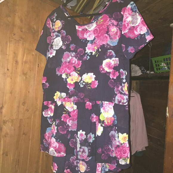 Cute floral top