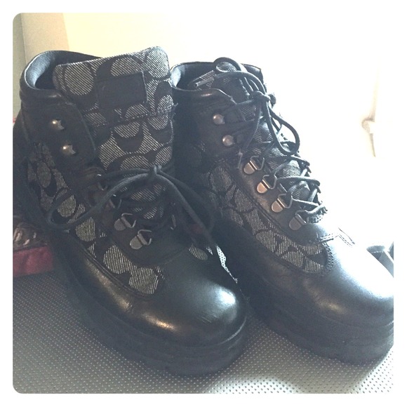 Coach leather booths 8.5