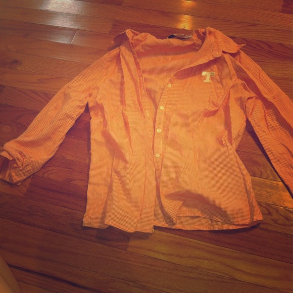 University of Tennessee button-up - Picture 1 of 2