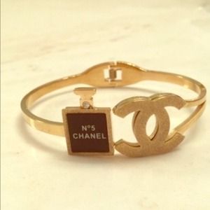 🚫sold🚫Classy bracket 💕