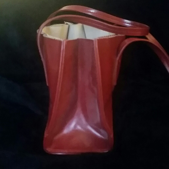 Handbag - Picture 2 of 3