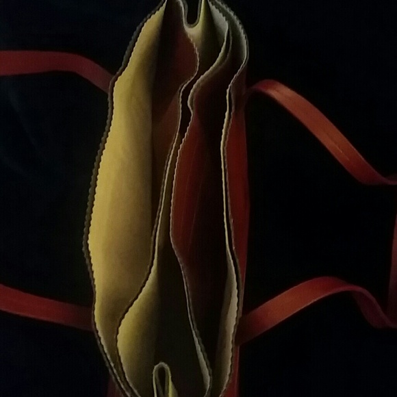 Handbag - Picture 3 of 3