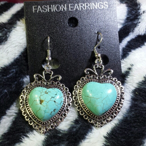 Turquoise heart dangle earrings - Picture 2 of 4