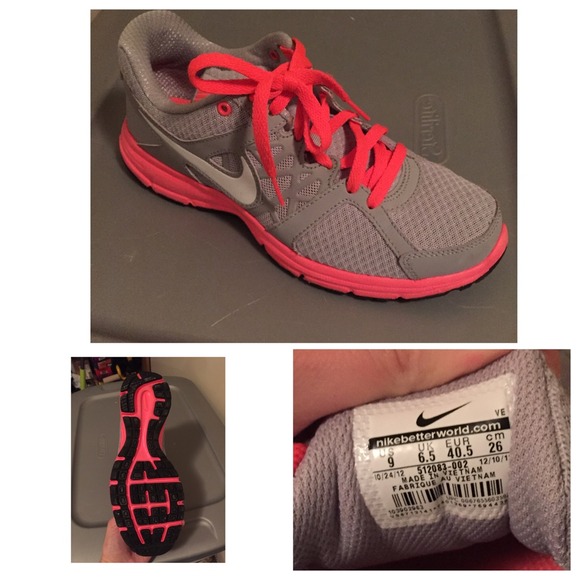 Nike Shoes - Nike running shoes