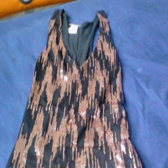 Wet seal pink sequin on black tunic tank top xs