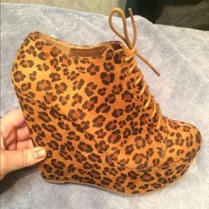 Leopard wedges