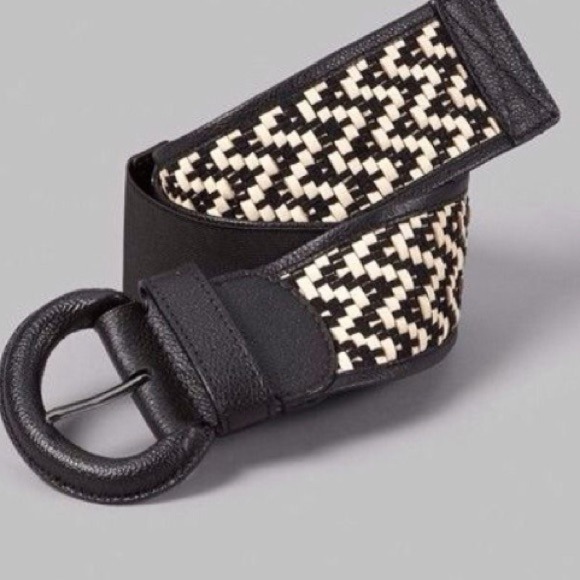 ⬇️Tunisian Noir Belt