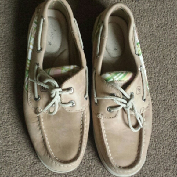 Tan & Plaid Sperrys
