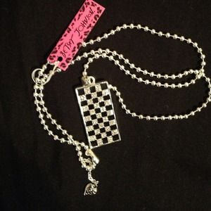 BNWT betsey johnson necklace!
