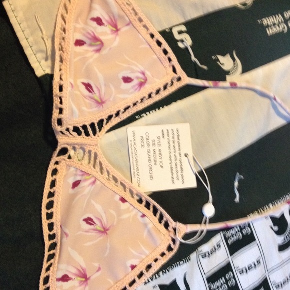 Acacia medium island orchid Andy top.