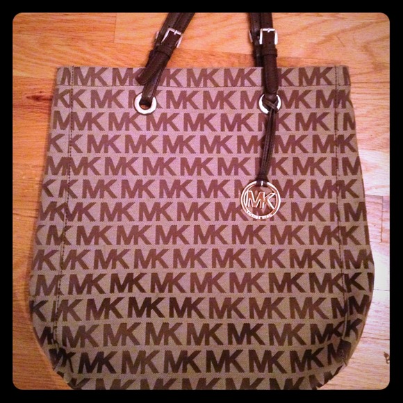 Michael Kors Tote
