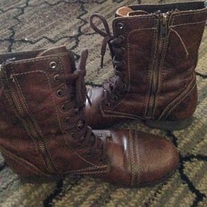 Steve Madden troopa boots