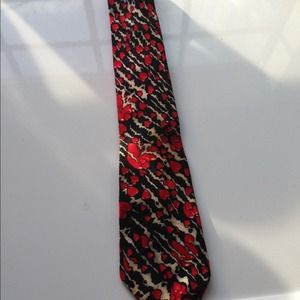 Heart print thin tie in silk