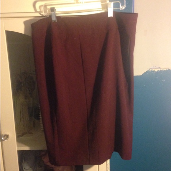 Burgundy pencil skirt