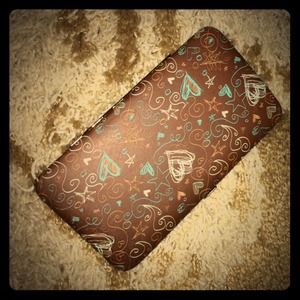 Brown clasp wallet