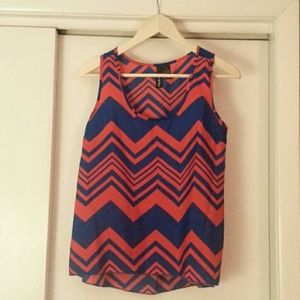 Sleeveless red blue chevron flowy blouse size M