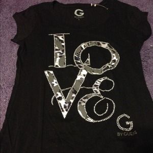 Black guess tshirt