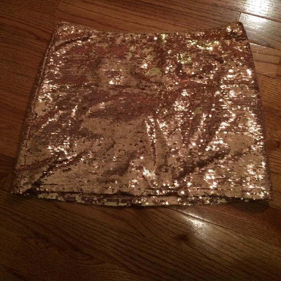Forever 21 sequin skirt
