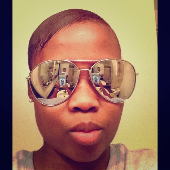 Oversize aviator sunglasses