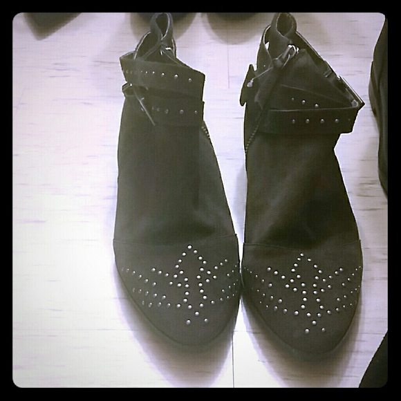 Green booties *SOLD*